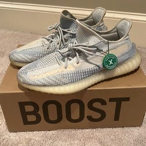 Lightly Worn Yeezy 350 v2 Cloud White “Non-reflective”